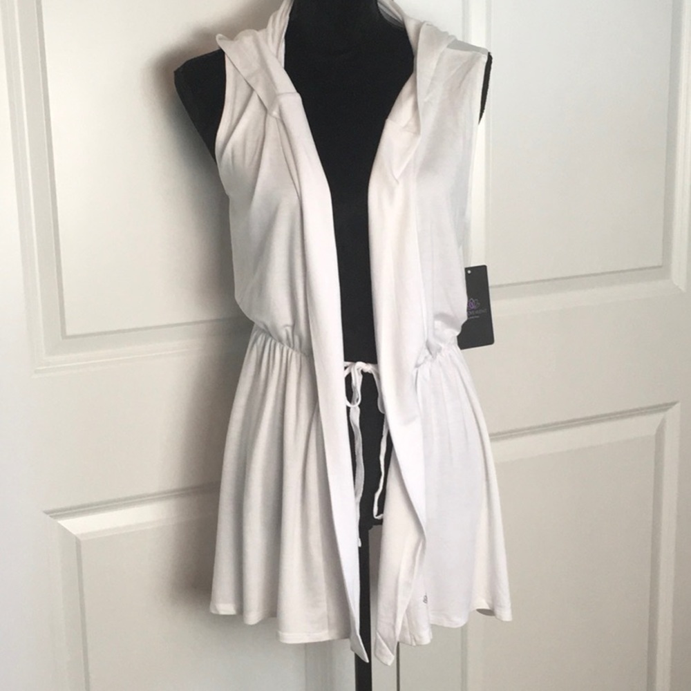 PL Movement Hooded Workout Coverup - Picture 4 of 10